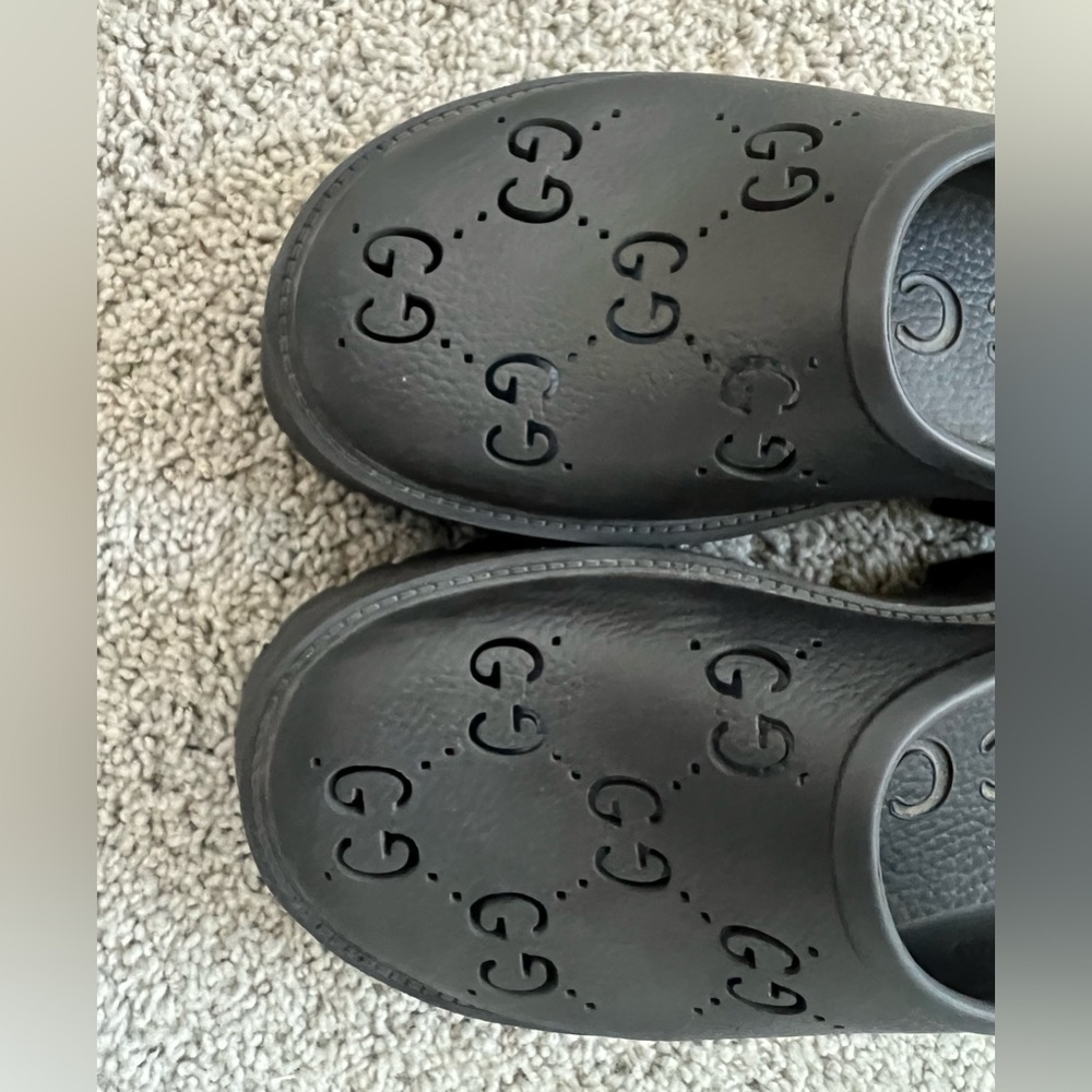 WOMENS GUCCI SLIDES/MULES